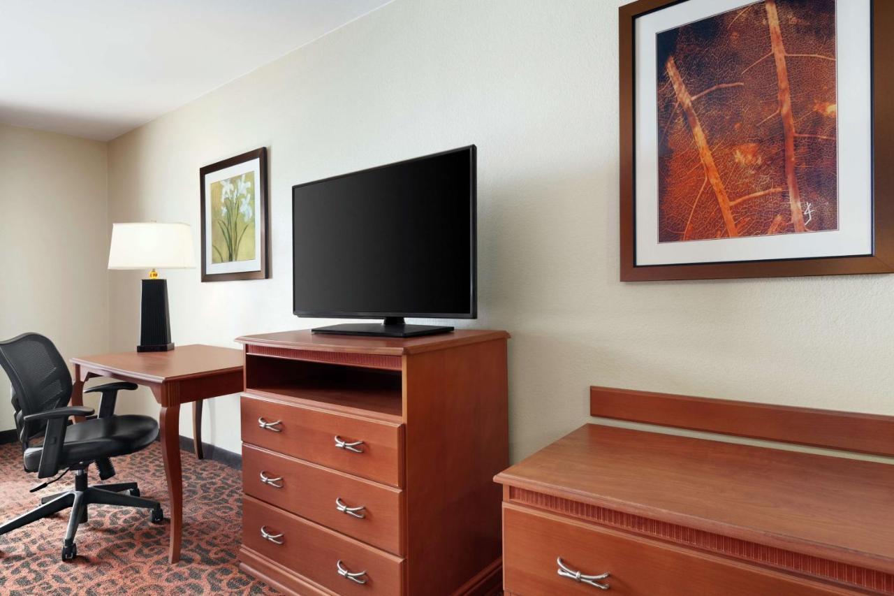 Hampton Inn Houston Stafford Bagian luar foto